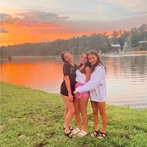 Meet your Posher, Abi